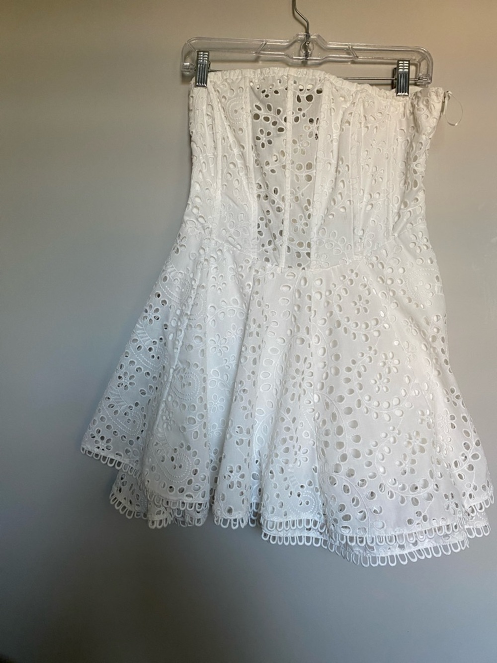 ASTR Deasia Strapless White Eyelet Mini Dress size L NWOT - Picture 3 of 8